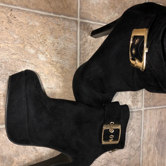 Also boots - Picture 3 of 6